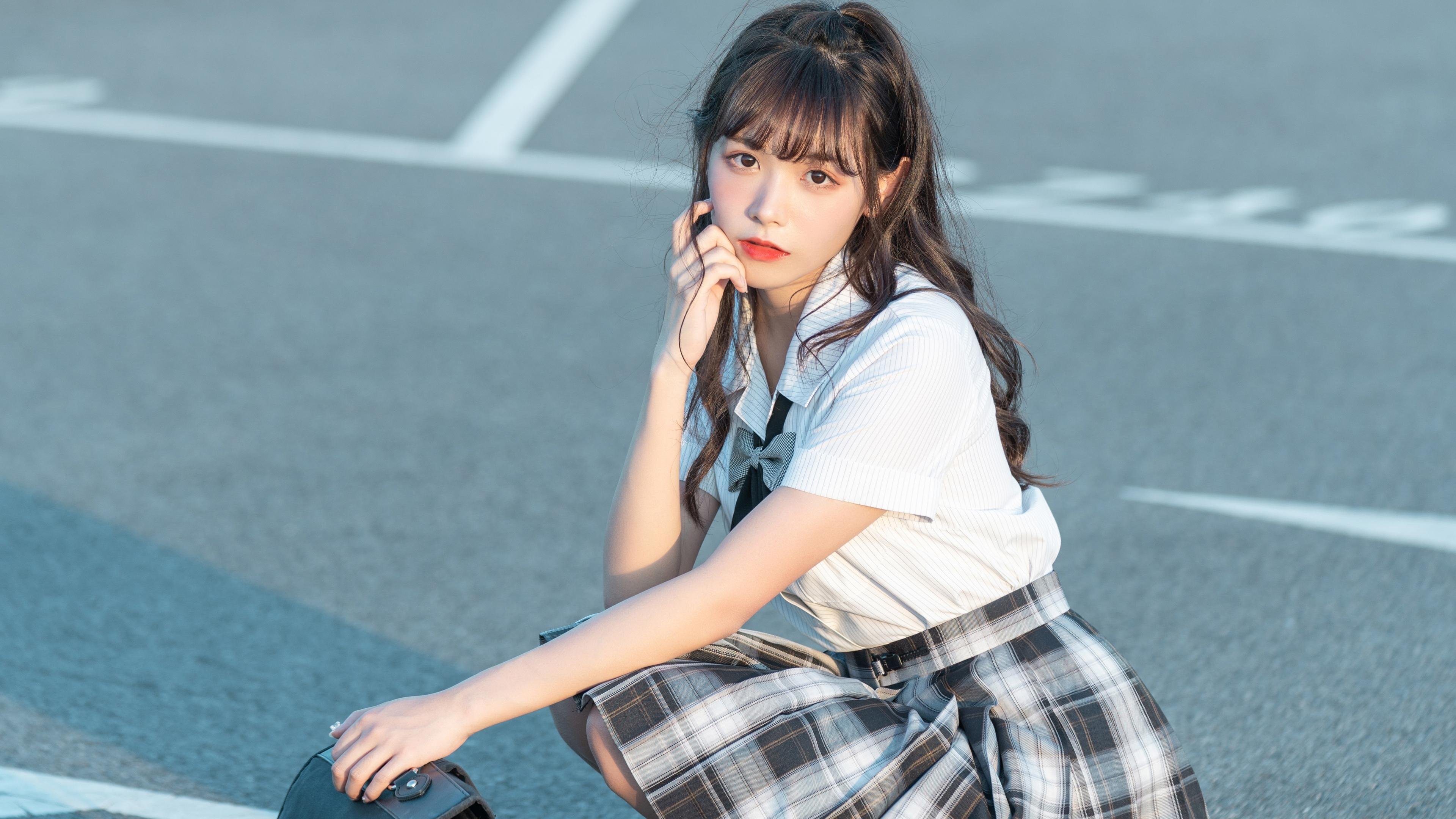 开云体育在线-射门与赛道，当哈兰德在巴林站之夜点亮另一种速度